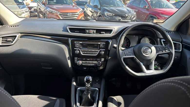 Nissan Qashqai 1.2 DiG-T Acenta 5dr Petrol Hatchback